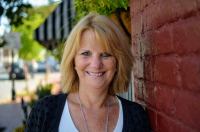 Anna Lee - Professional headshot