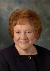 Bev Redwine - Professional headshot