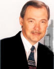 SAM GOLDEN - Professional headshot