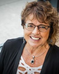 Lori McNamee - Professional headshot