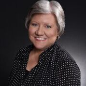 Debbie Robinson - Professional headshot