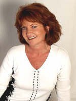 Laurinda Cumming, CRS,ABR - Professional headshot