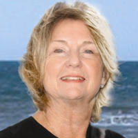 Anne Arnold - Professional headshot