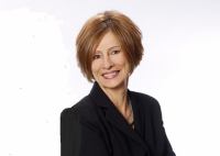 Dianne Adams - Professional headshot
