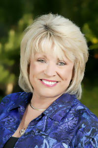 DeeDee Kelly - Professional headshot