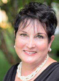 VICTORIA GLARDON,BS - Professional headshot