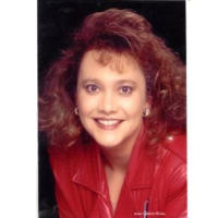 Maria Van Gelder - Professional headshot