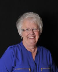 Harriett Dunham - Professional headshot