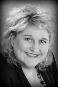Lisa Henry-Weaver - Professional headshot