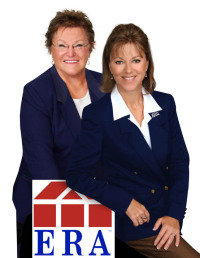 Lynn Brown - Professional headshot