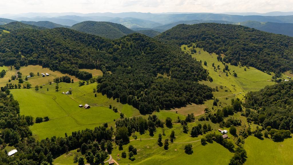 5621 KISER GAP ROAD, FRANKLIN - Photo 6 of 25