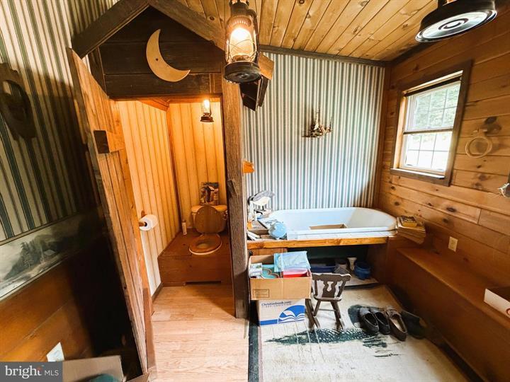 954 RUSTY LANE, MATHIAS - Photo 20 of 25