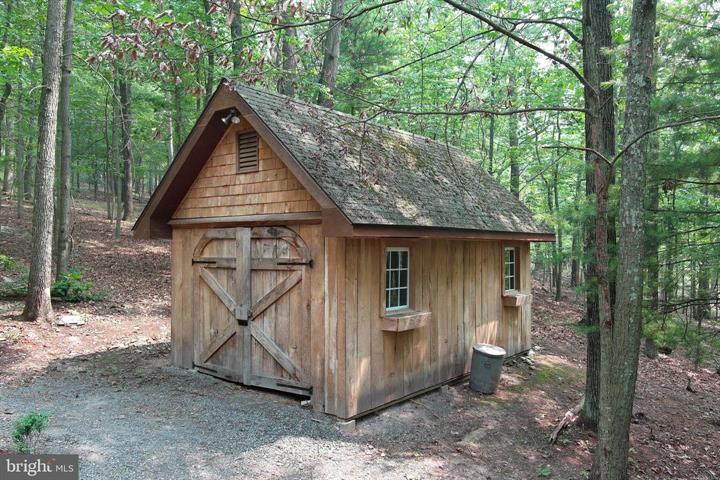 481 FELLER DRIVE, LEVELS - Photo 7 of 25