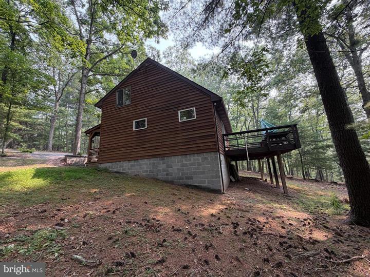 481 FELLER DRIVE, LEVELS - Photo 5 of 25