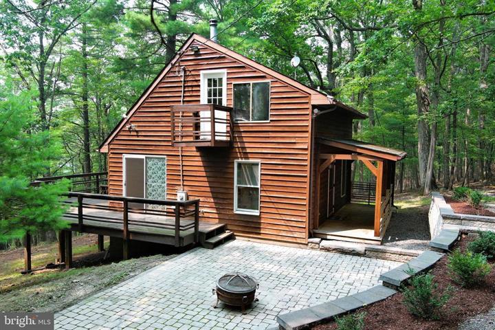 481 FELLER DRIVE, LEVELS - Photo 2 of 25