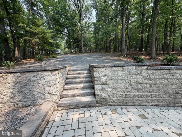 481 FELLER DRIVE, LEVELS - Photo 8 of 25