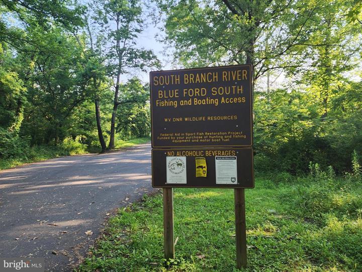 14 SHADOW KNOLLS, SPRINGFIELD - Photo 23 of 25