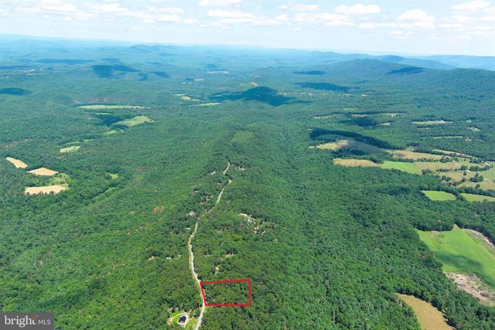 6 CACAPON VIEW, SLANESVILLE - Photo 2 of 25