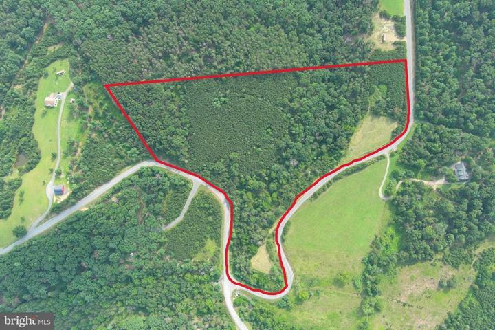QUIVEY'S GROVE, ROMNEY - Photo 1 of 25
