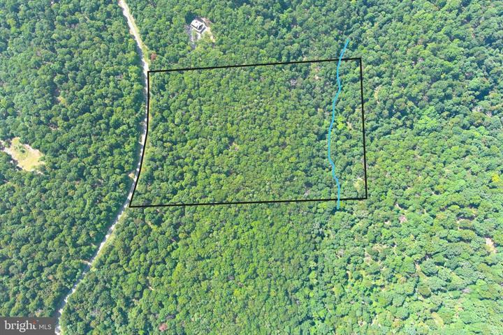 218 BLUFFS ON THE POTOMAC, ROMNEY - Photo 2 of 25