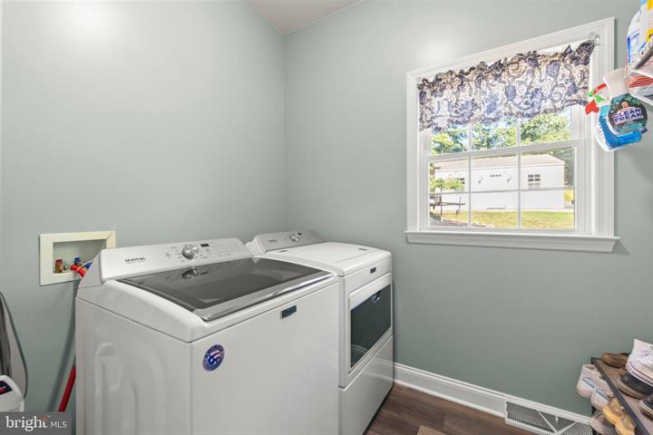 681 N. LAKEWOOD DRIVE, RIDGELEY - Photo 11 of 25