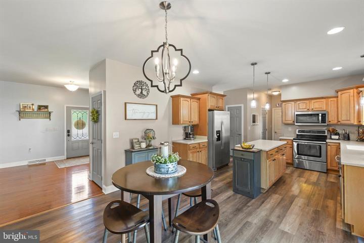 681 N. LAKEWOOD DRIVE, RIDGELEY - Photo 6 of 25