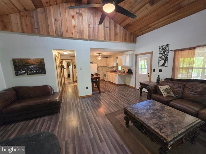 262 SHILLINGBURG LANE, SPRINGFIELD - Photo 4 of 25