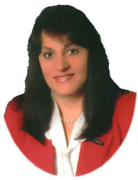 Donna Peachey - Professional headshot
