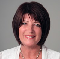 Lynne Hale - Professional headshot