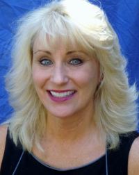 Kelli Yates - Professional headshot
