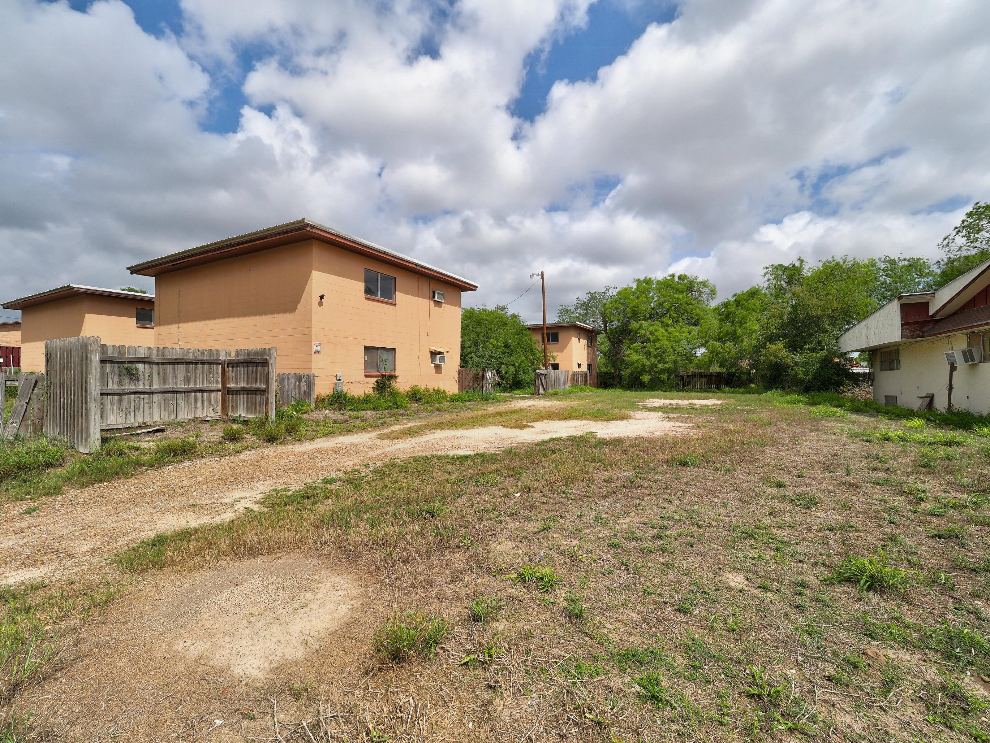 628 W Mesquite Ave, Kingsville - Photo 10 of 10