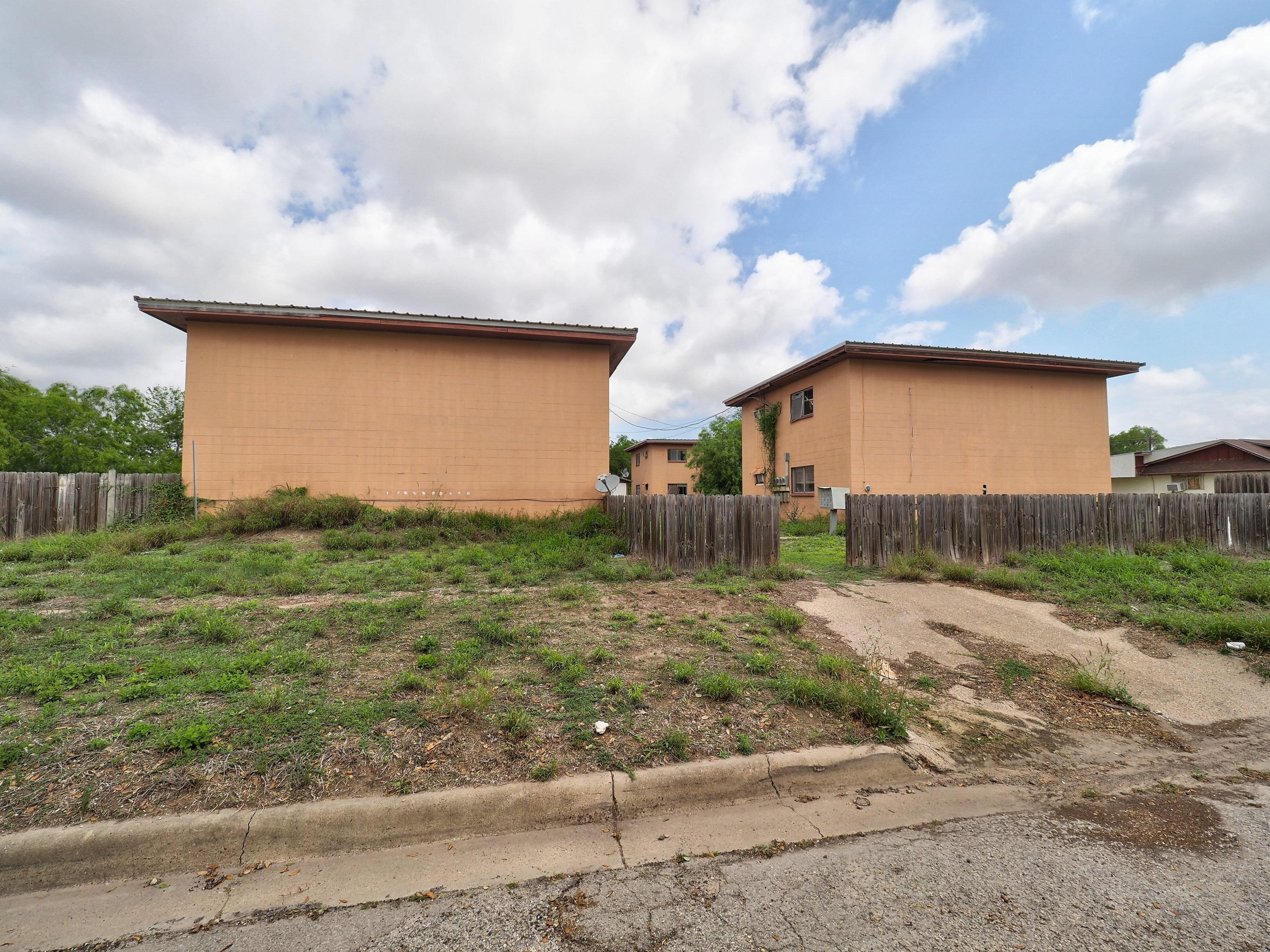 628 W Mesquite Ave, Kingsville - Photo 8 of 10
