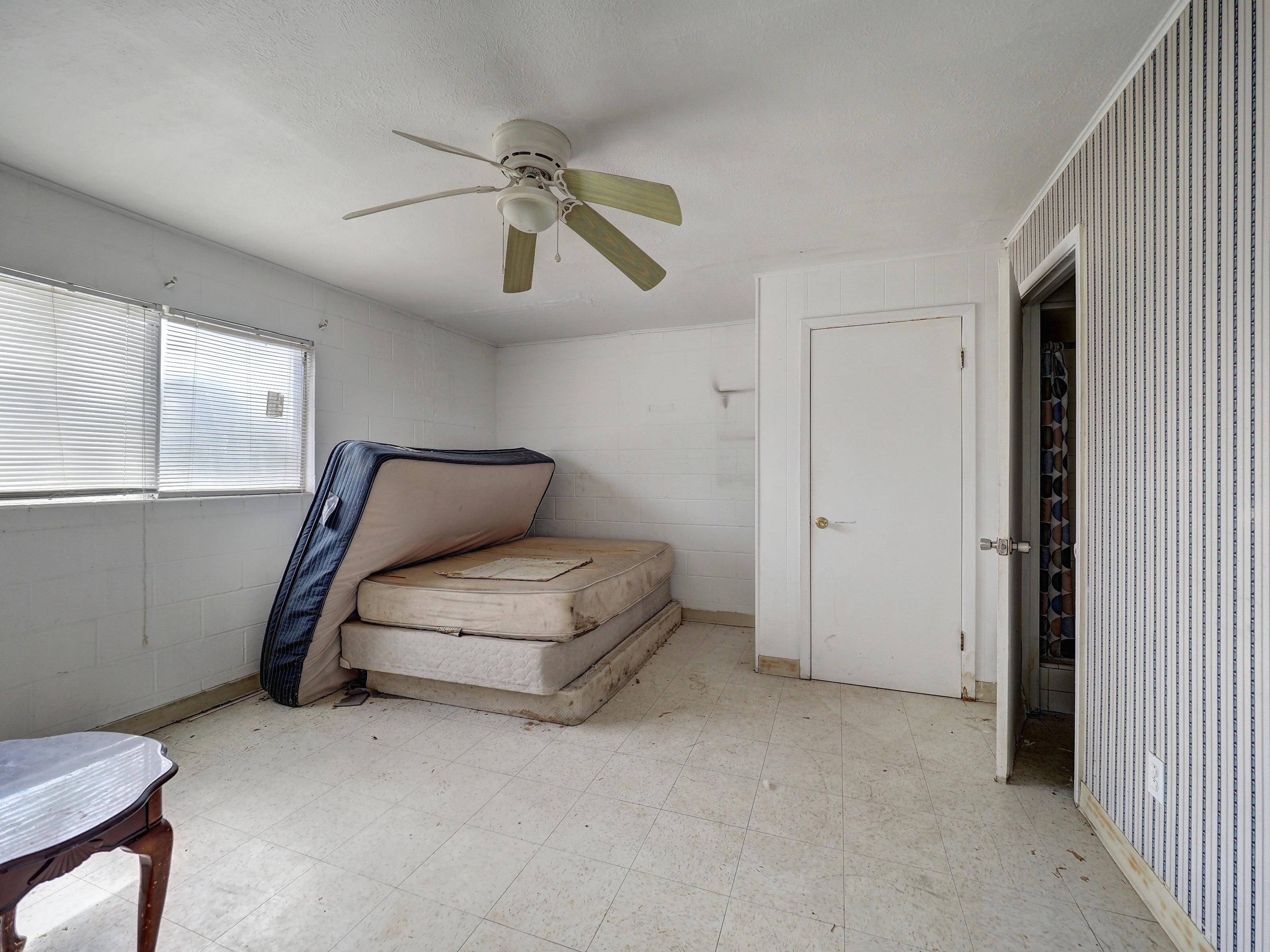 628 W Mesquite Ave, Kingsville - Photo 5 of 10