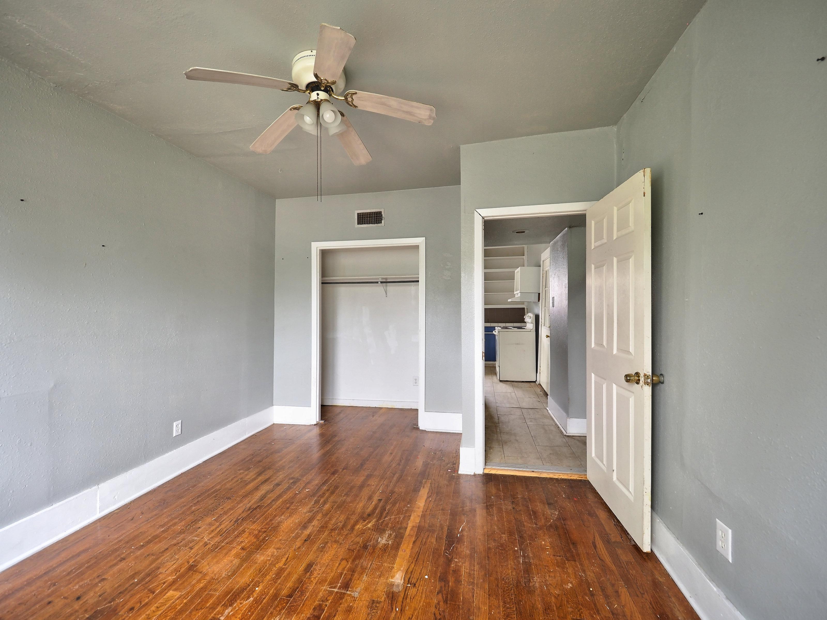 1106 E Huisache Ave, Kingsville - Photo 16 of 26