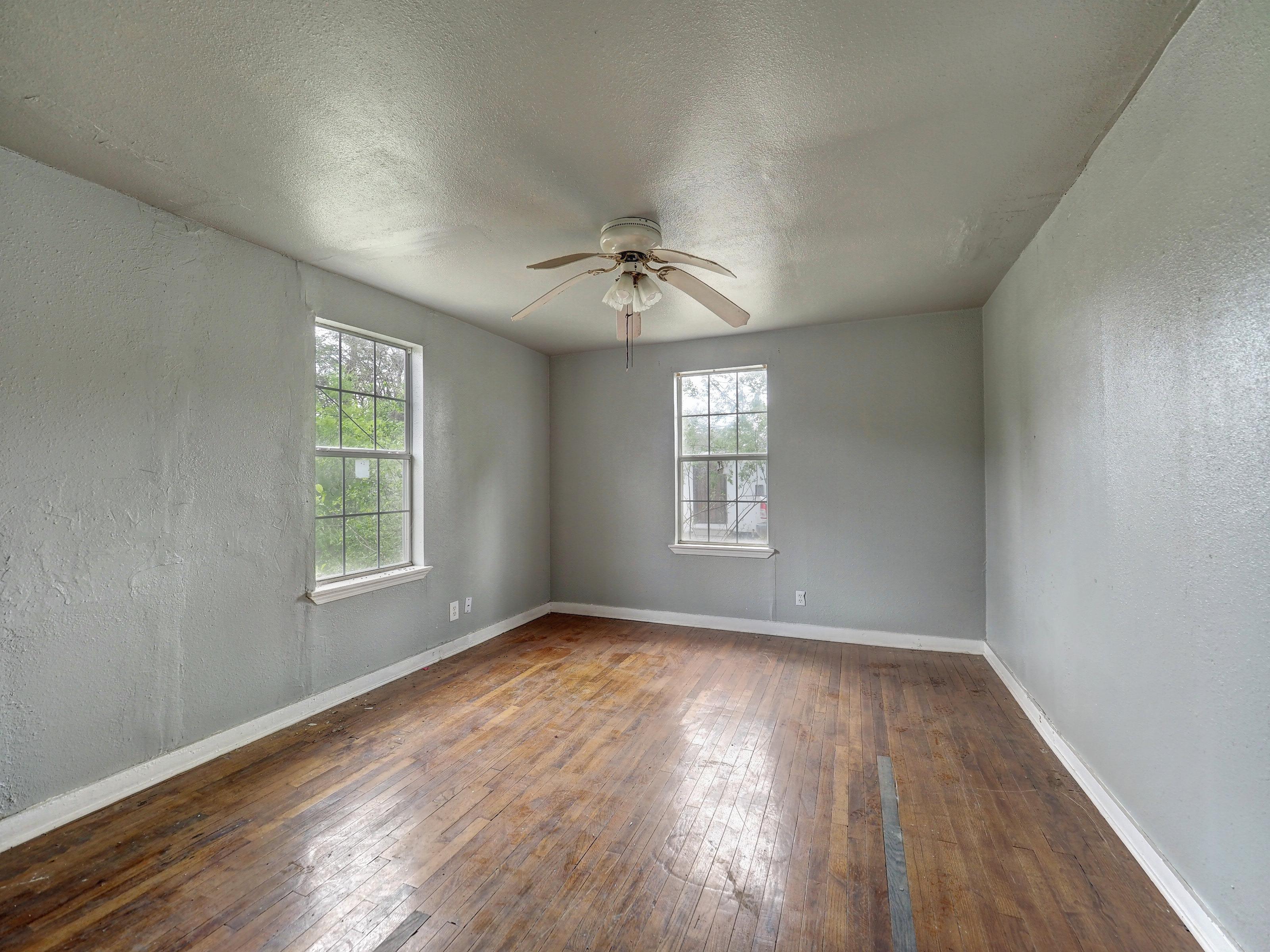 1106 E Huisache Ave, Kingsville - Photo 22 of 26