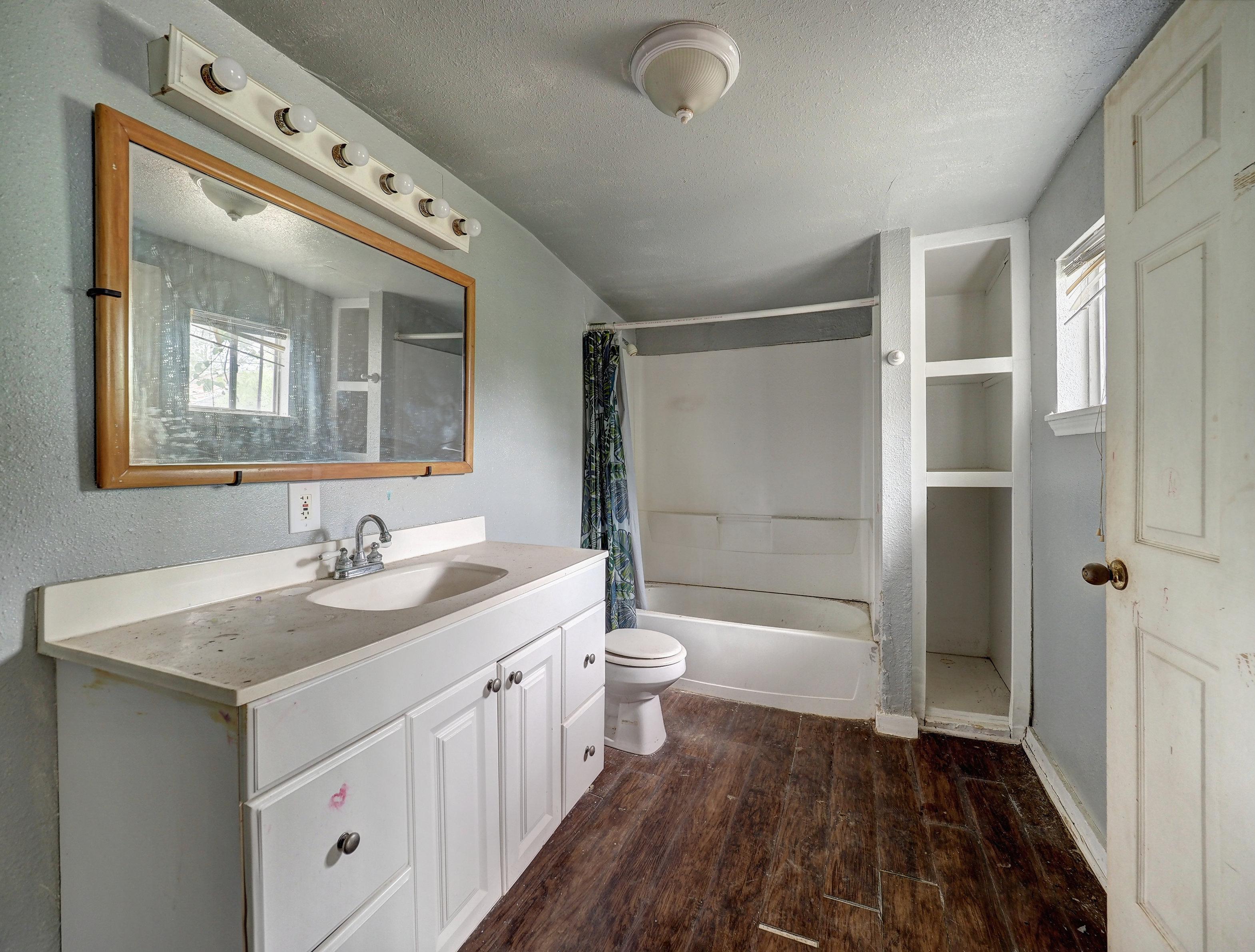 1106 E Huisache Ave, Kingsville - Photo 20 of 26