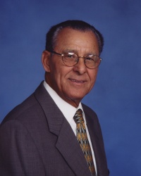 Al Mendoza - Professional headshot