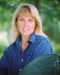 Laura Rosecrance - Professional headshot