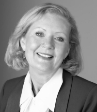 Jane Araguel - Professional headshot