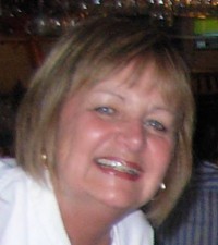 Sandy Terhark - Professional headshot
