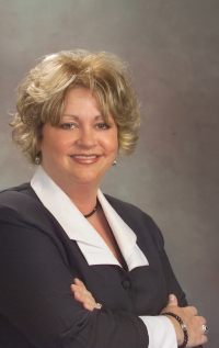 Kelli Paul - Professional headshot