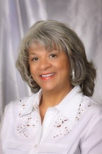 Teri Lucas - Professional headshot