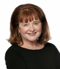 Vicki Bauer - Professional headshot