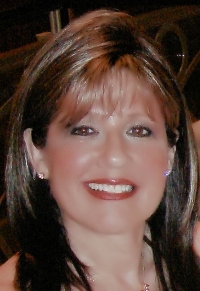 Jeanene Raffanelli - Professional headshot