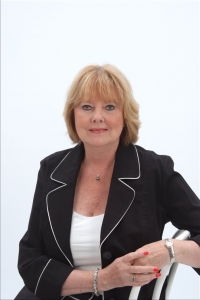 Priscilla Bonsall - Professional headshot