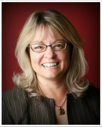 Cindy Yoder - Professional headshot