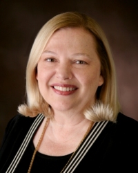 Lynne Tate - Professional headshot