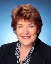 Charline Zipperer - Professional headshot
