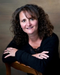 Chrissy Defibaugh - Professional headshot