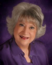 Carolyn Nelson - Professional headshot